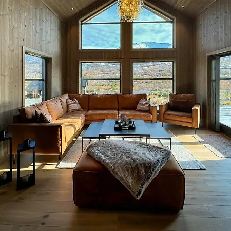 Modern In The Heart Of The Sunnmore Alps Semesterbostad